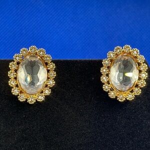 Nina Ricci gold clip earrings